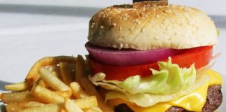relationship between fast food and obesity